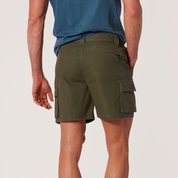 Wind River Green Cargo Shorts with Utility Design 42X6 - Picture 2 of 16
